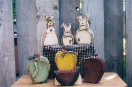Rabbits & Apples Carved Chunky Set
